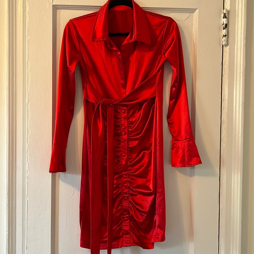 Beautiful red dress size M. - Picture 1 of 4